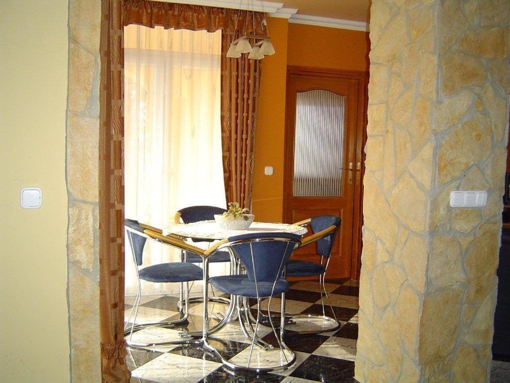 Janus Apartman Sarvar Ngoại thất bức ảnh